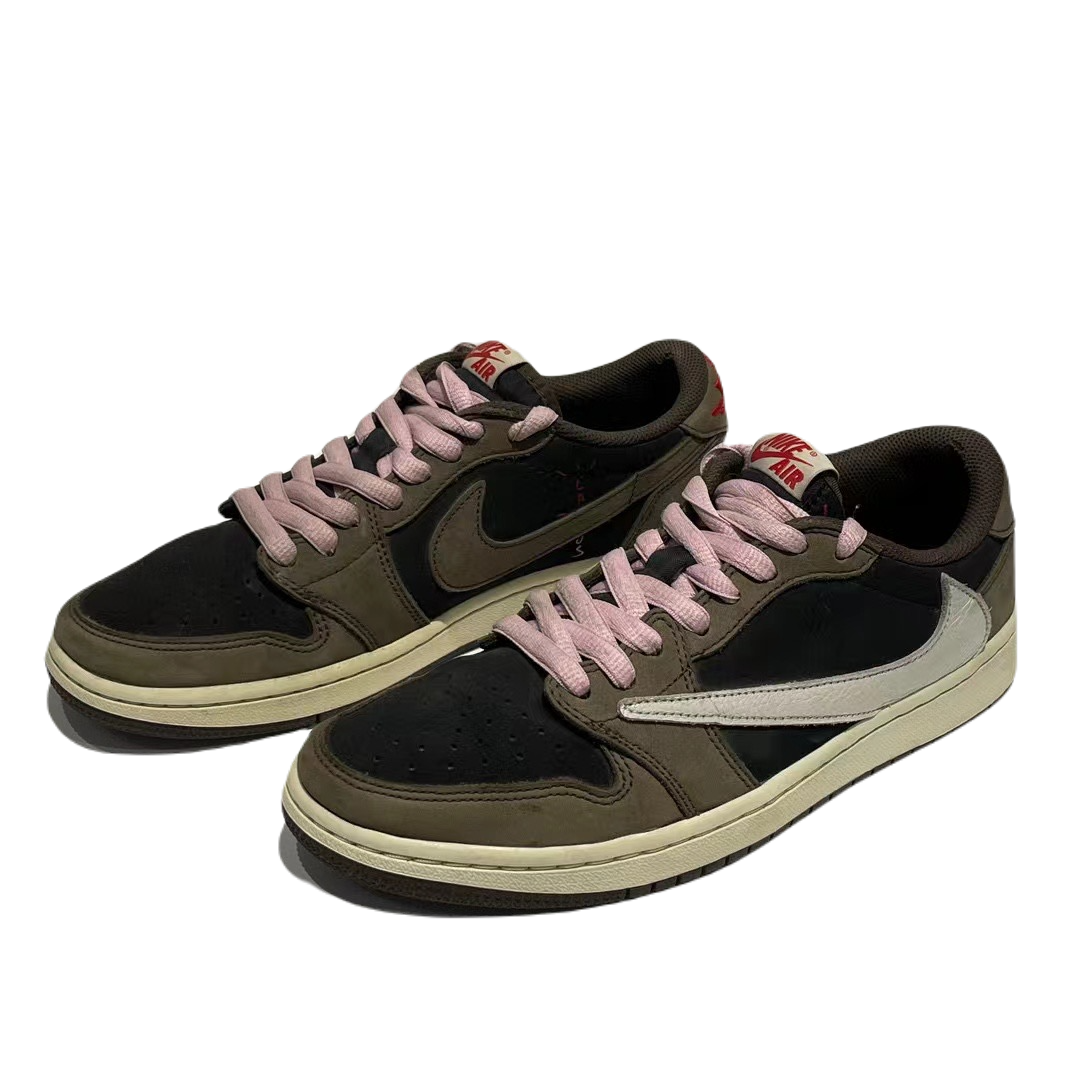 Travis Scott x Air Jordan 1 L