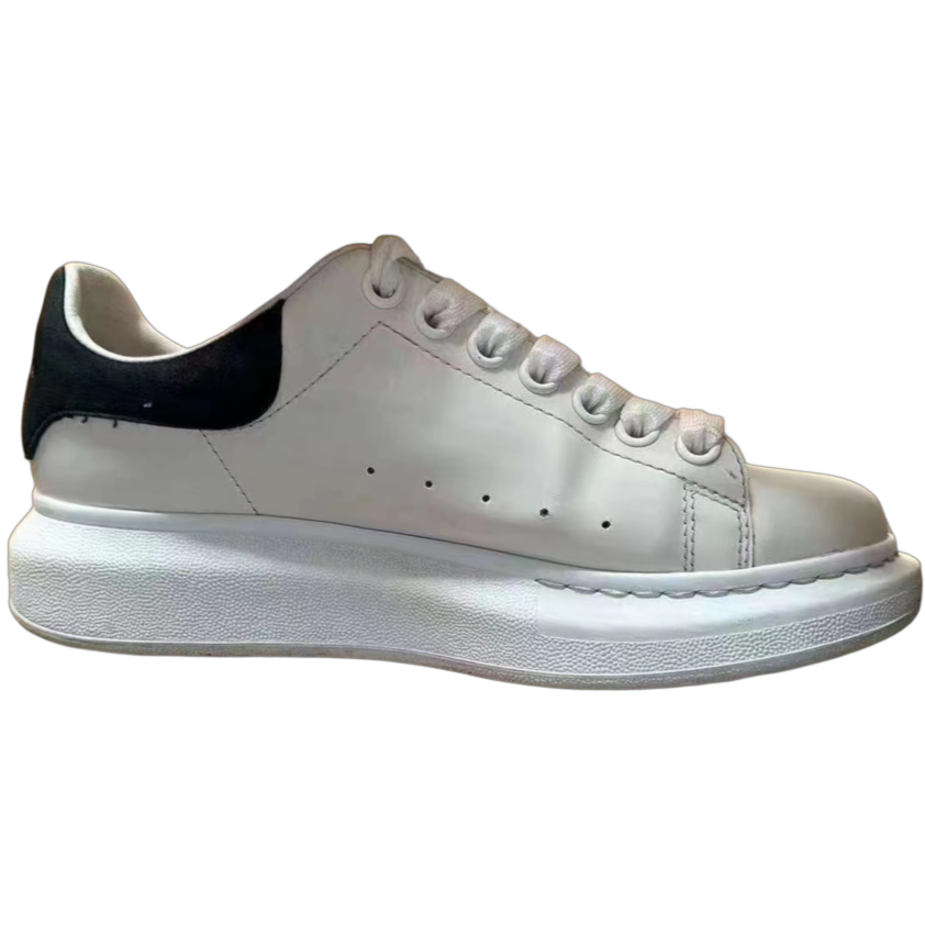 ALEXANDER MCQUEEN OVERSIZED SNEAKER ‘WHITE BLACK’