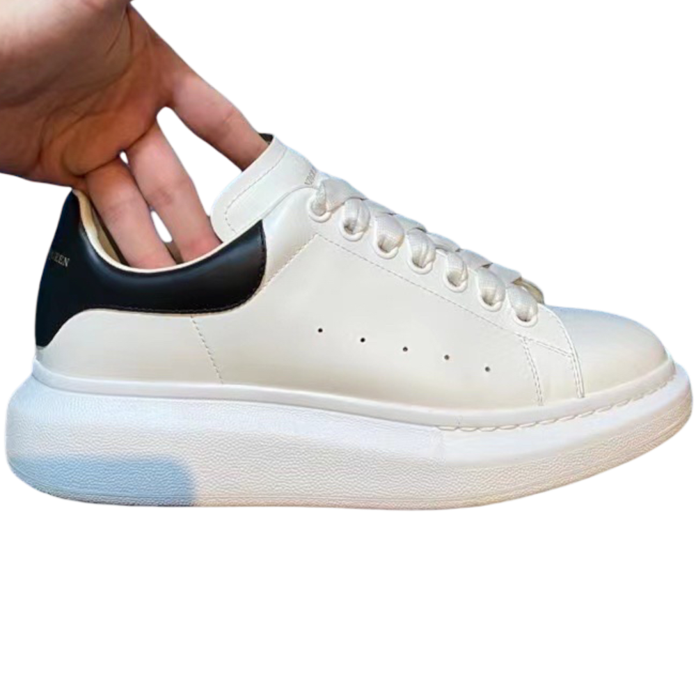 ALEXANDER MCQUEEN OVERSIZED SNEAKER ‘WHITE BLACK’