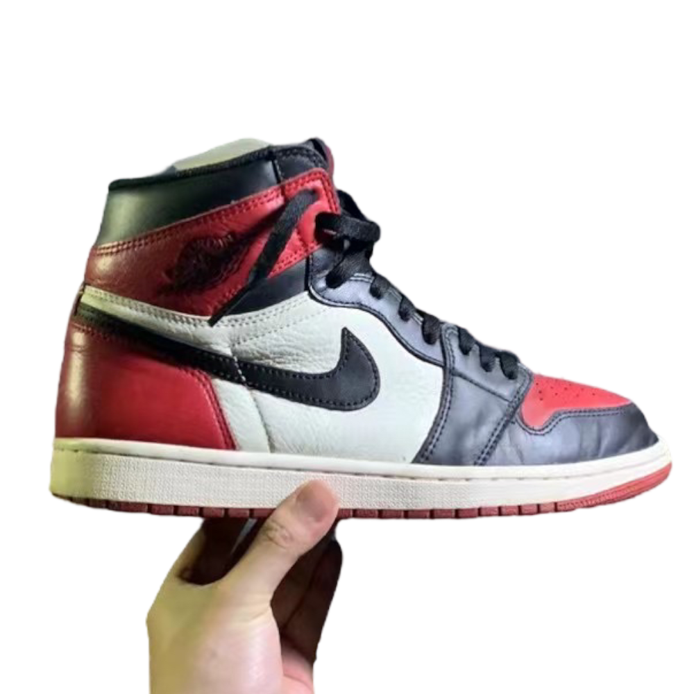 NIKE AIR JORDAN 1 RETRO HIGH OG ‘BRED TOE’