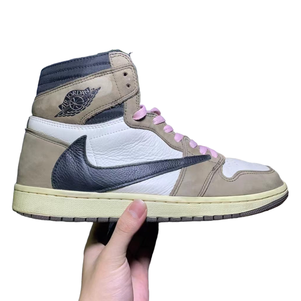 NIKE X TRAVIS SCOTT AIR JORDAN 1 RETRO HIGH OG ‘MOCHA’