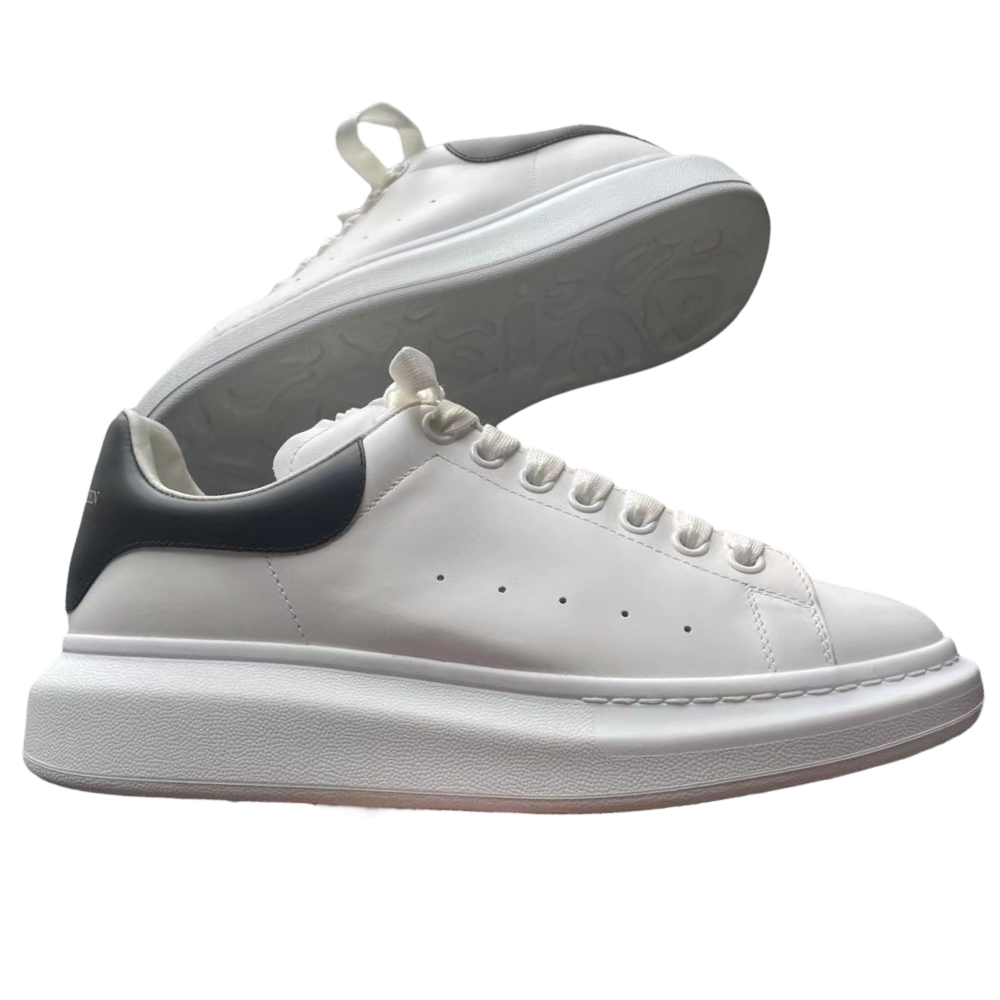 ALEXANDER MCQUEEN OVERSIZED SNEAKER ‘WHITE BLACK’
