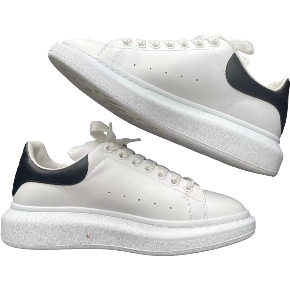 ALEXANDER MCQUEEN OVERSIZED SNEAKER ‘WHITE BLACK’