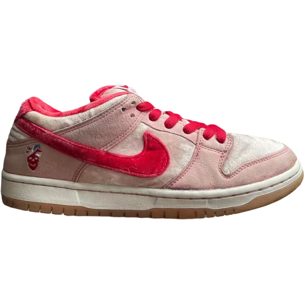 NIKE X STRANGELOVE DUNK LOW SB VALENTINE’S DAY’