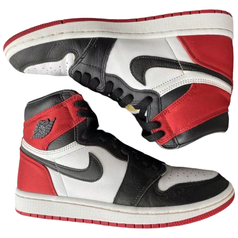 NIKE WMNS AIR JORDAN 1 RETRO HIGH OG ‘SATIN BLACK TOE’