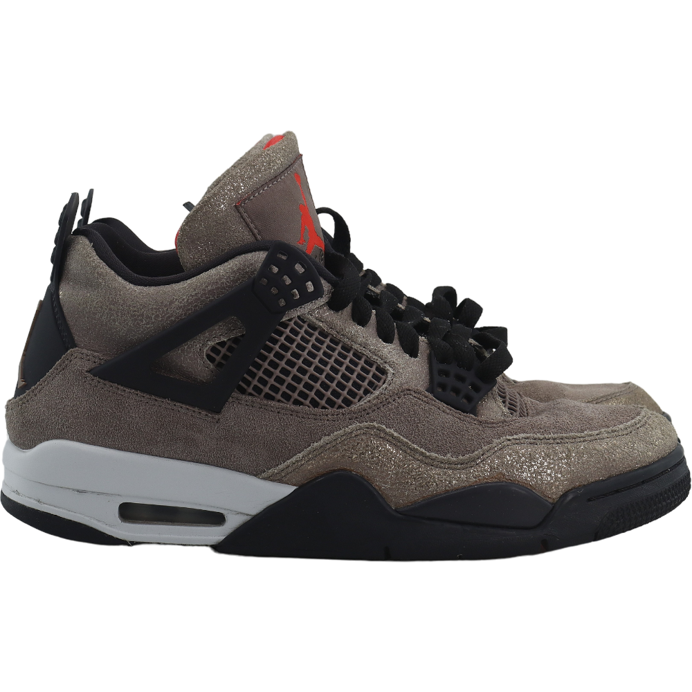 NIKE AIR JORDAN 4 RETRO ‘TAUPE HAZE’