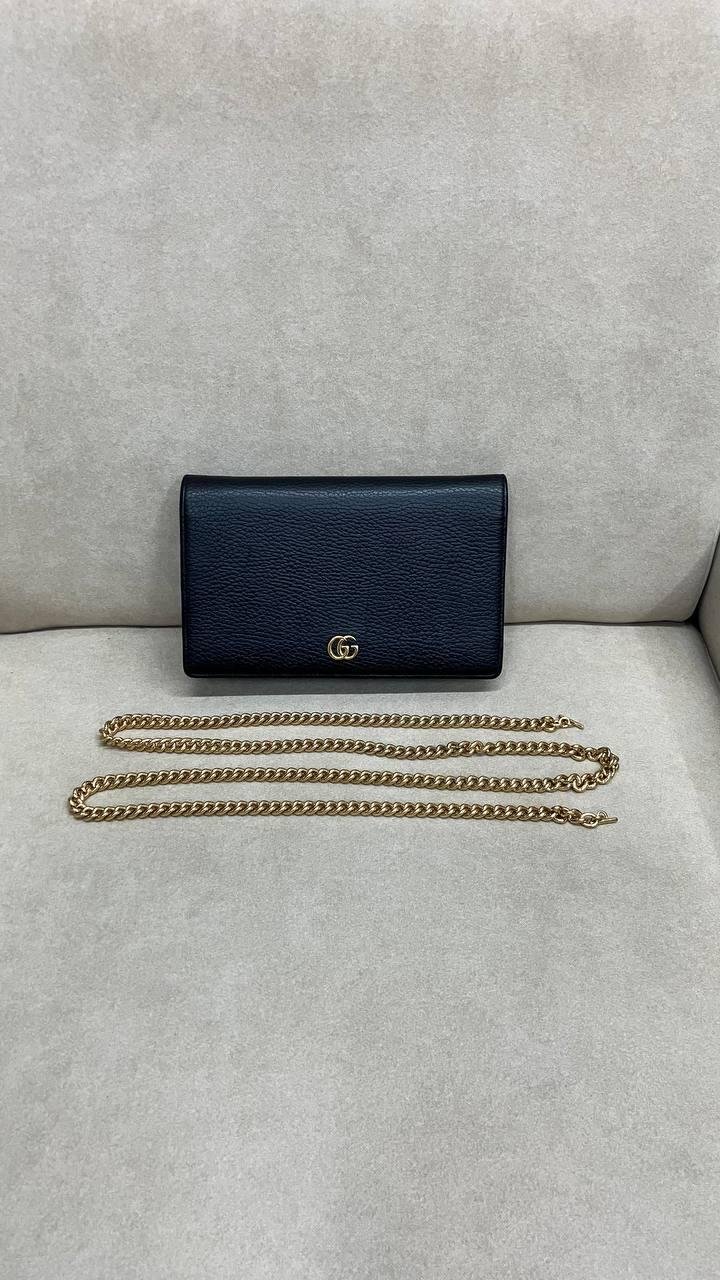 Gucci Marmont WOC in Black