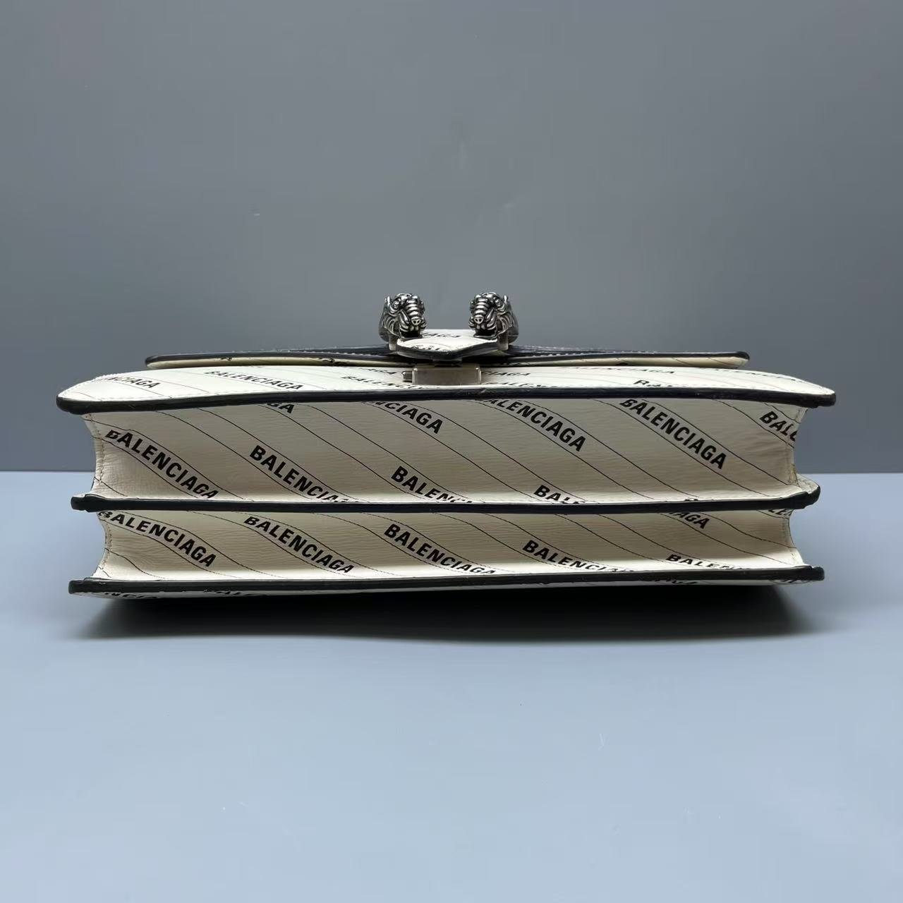 112e6d50.jpg