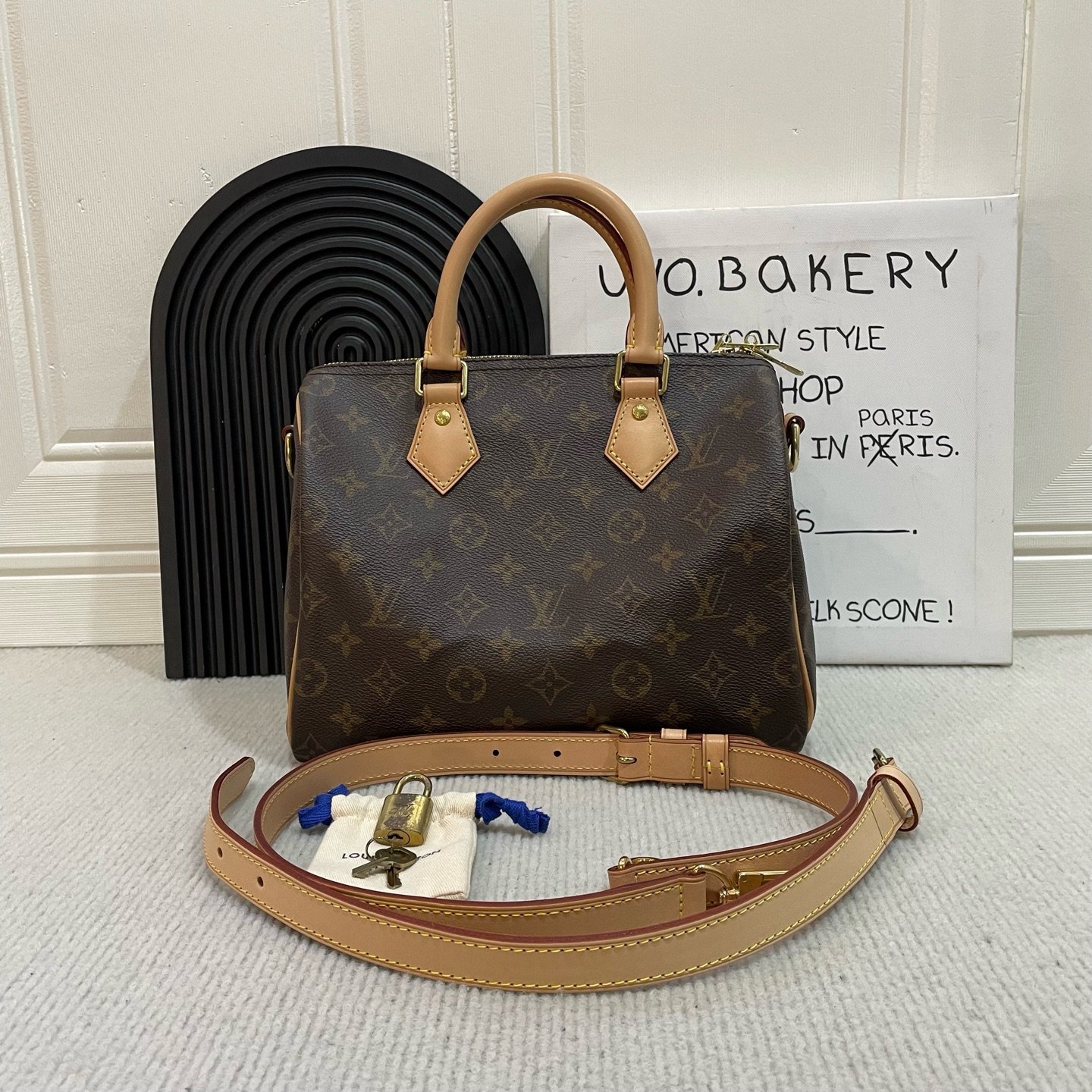 Louis Vuitton Speedy Bandouliere 25 in Monogram