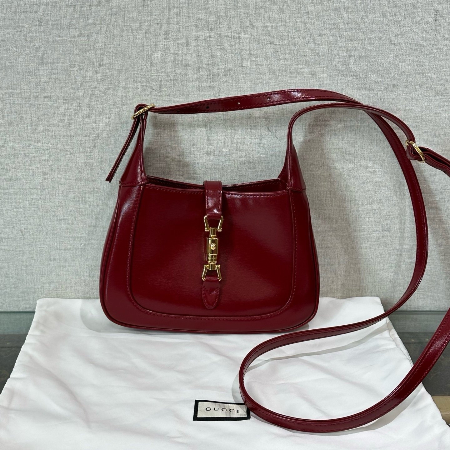 Gucci Jackie 1961 Shoulder Bag in Red GHW