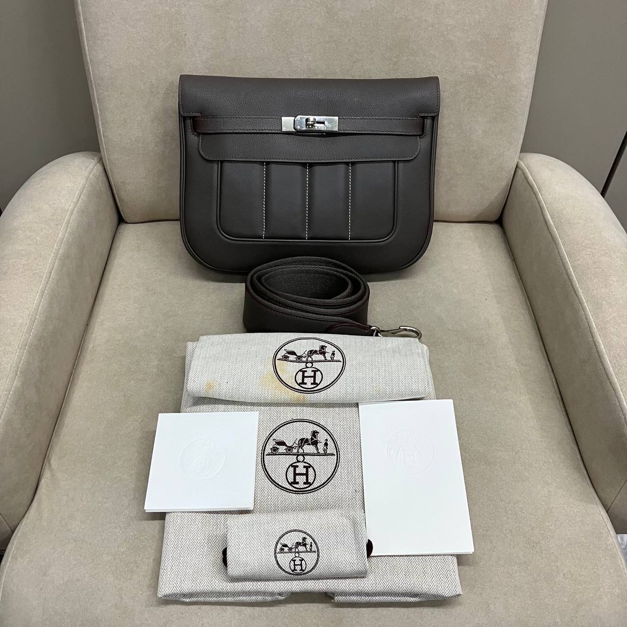 Hermes Berline 28 in Grey SHW