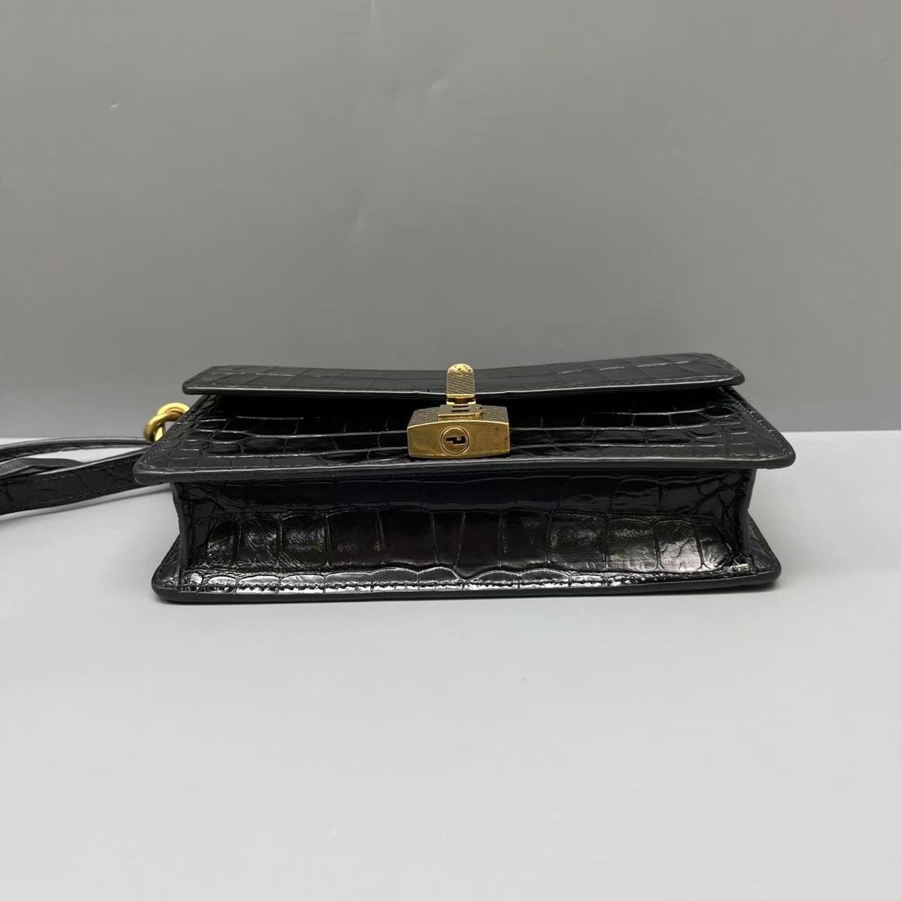 98f31a45.jpg